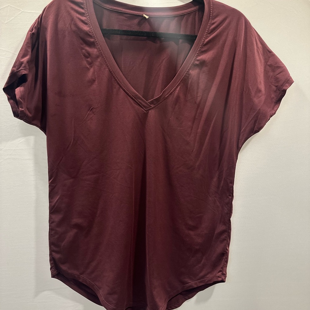 P'tula Women's Vivian V-Neck Short Sleeve Top - Burgundy